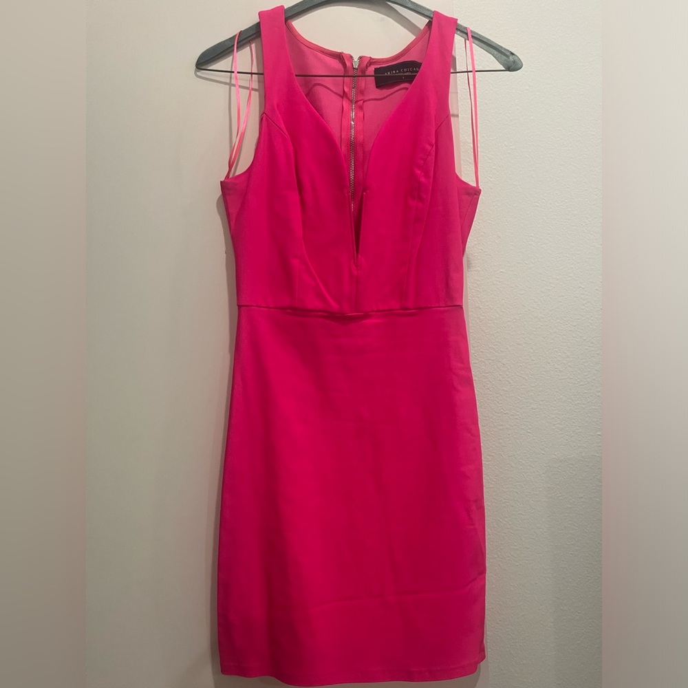 Hot pink Akira Chicago Black Label plunge neckline sheath dress size Small